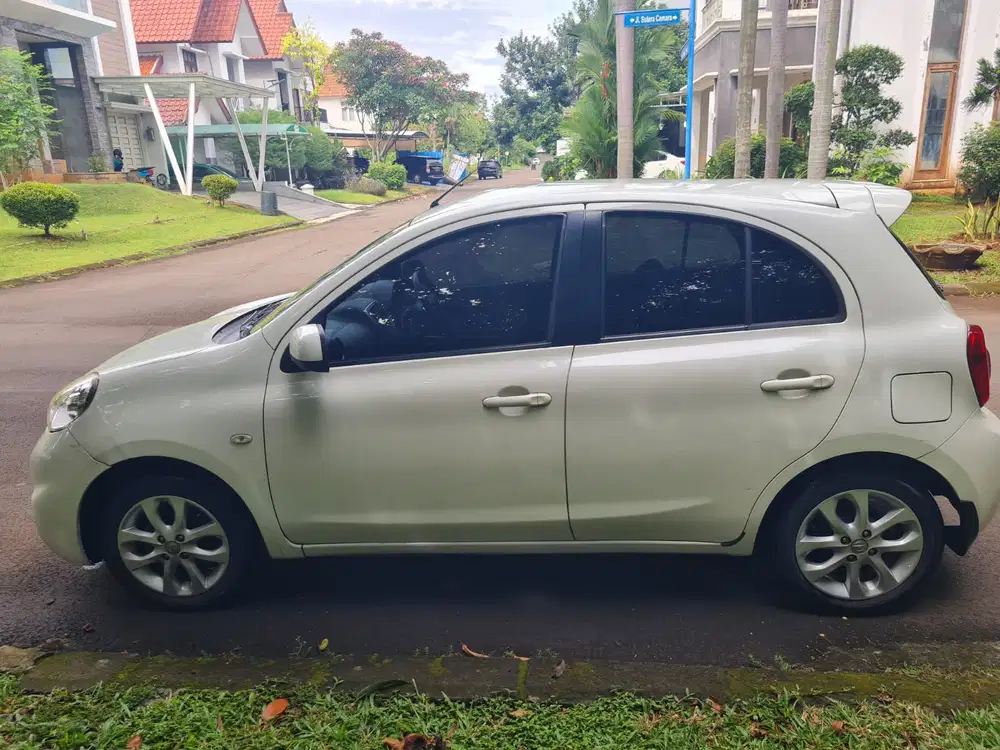 Nissan March 2018 Bensin