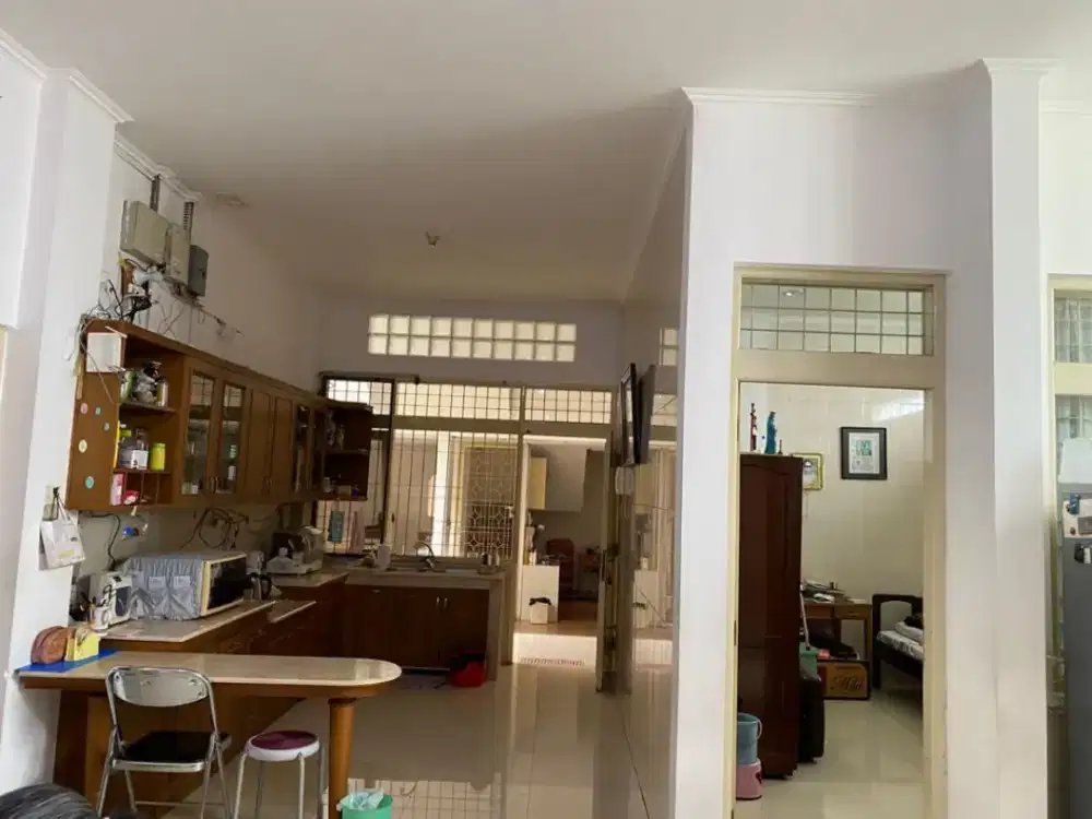 Rumah bagus siap huni pusat kota