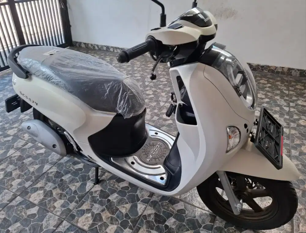 Km4rb keyless DKI, honda scoopy CBS iss LED 2025 bln 2 pajak panjang.
