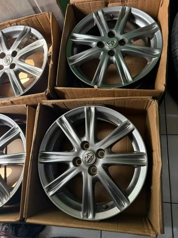 Velg Toyota YARIS R.16 ori