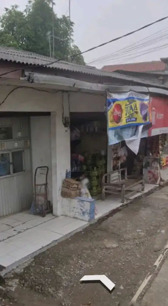 Dijual 6 toko dan 13 kontrakan