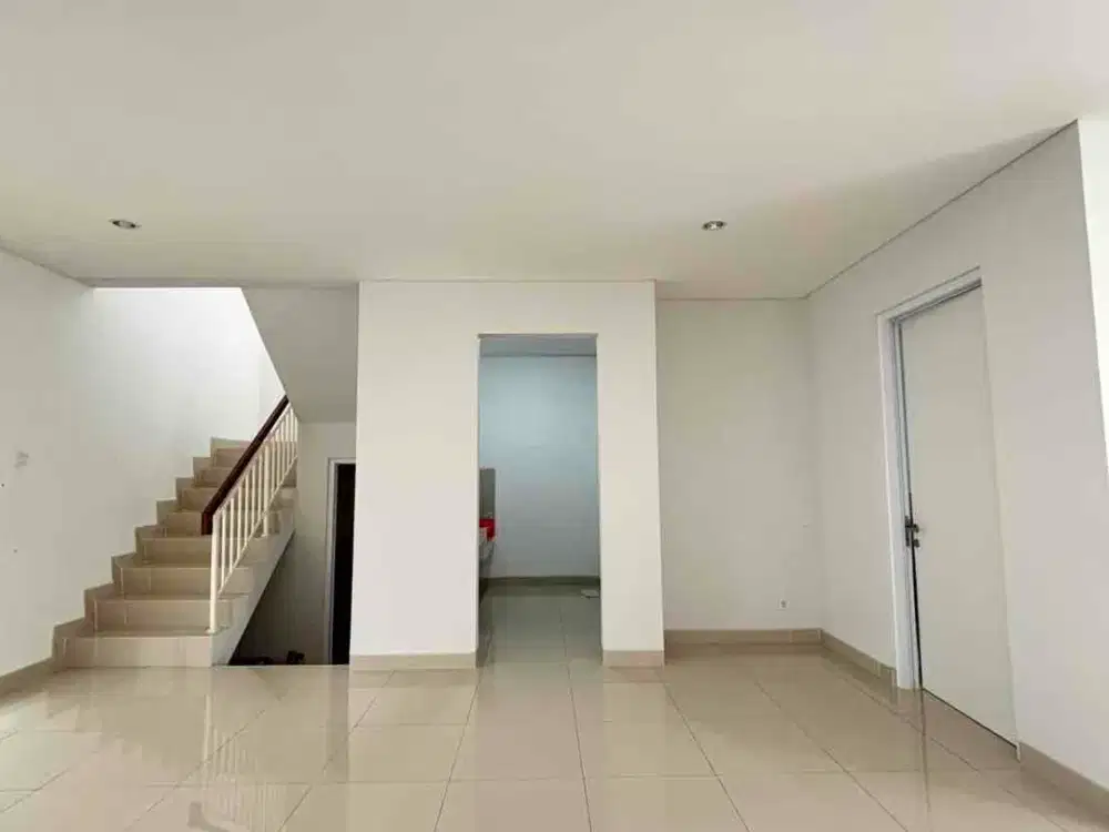 Dijual rumah hadap timut laut di gading serpong