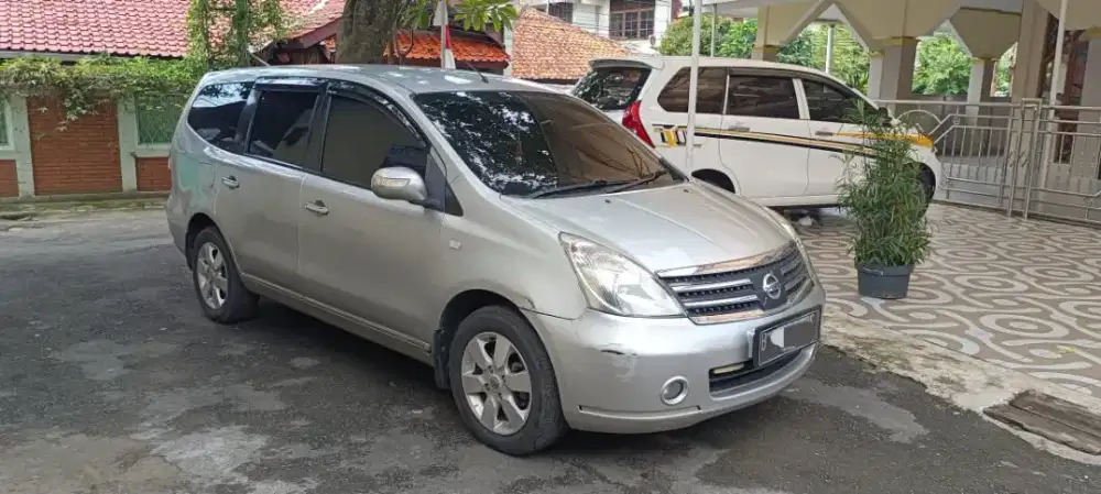 “Dijual Nissan GrandLivina 2008, Matic, tangan pertama ”*