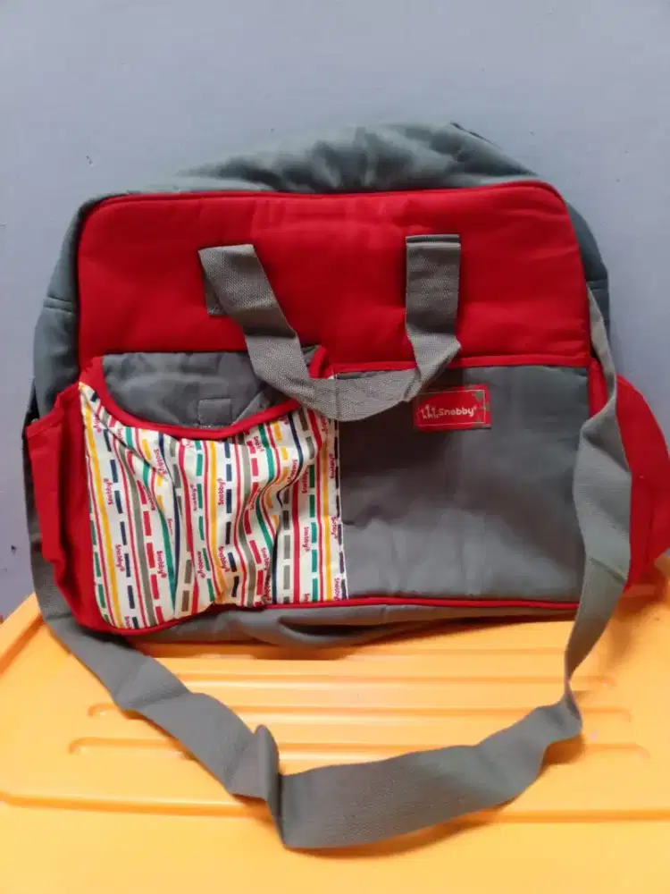 Tas perlengkapan bayi