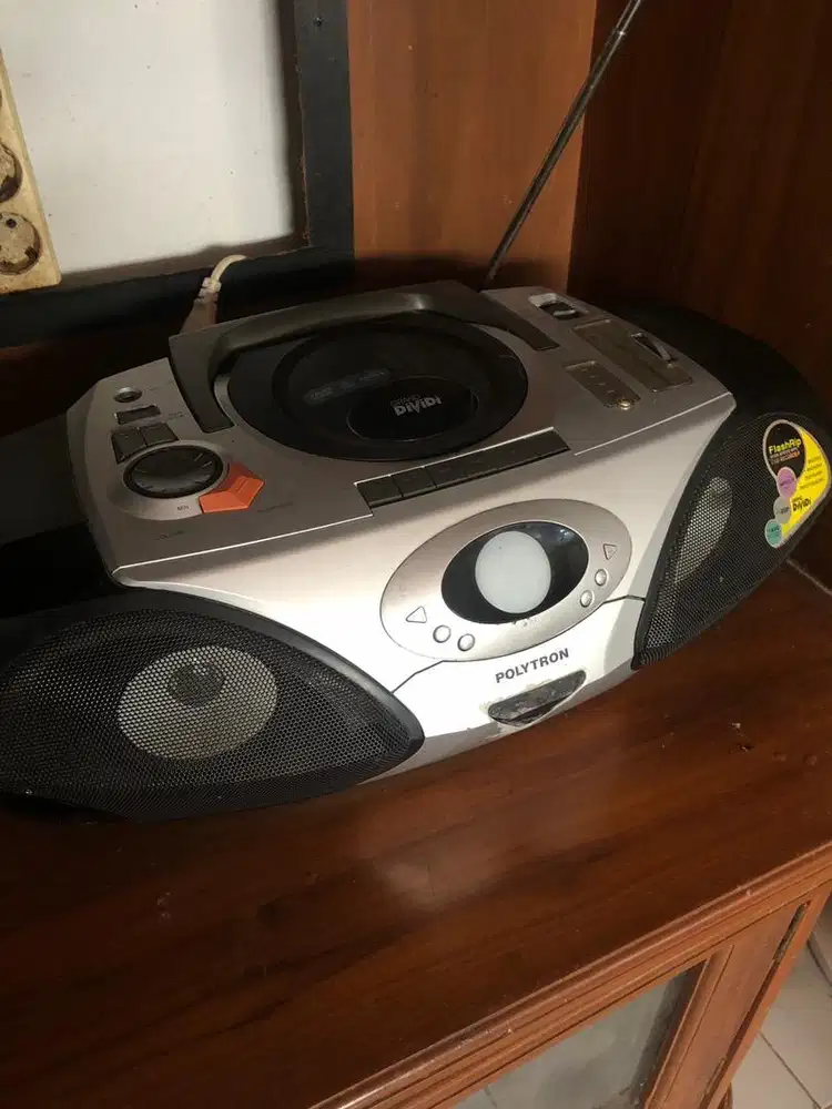 Compo Polytron,fungsi radio & Usb