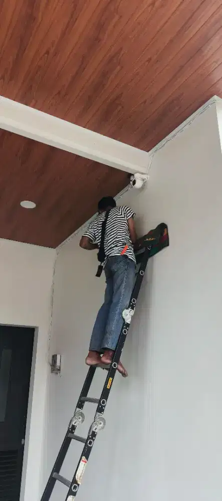 Helper Teknisi CCTV Duren Sawit (Liat Deskripsi).