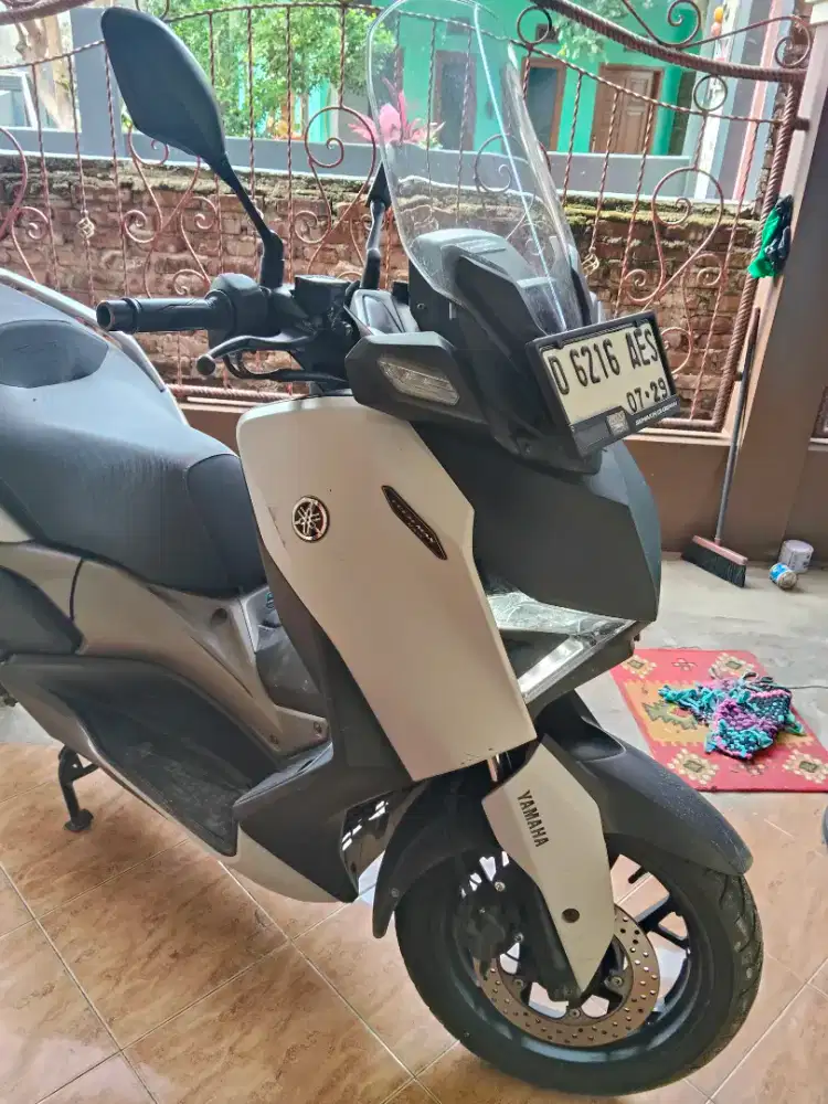 XMAX 2024 odo 6800 surat kumplit