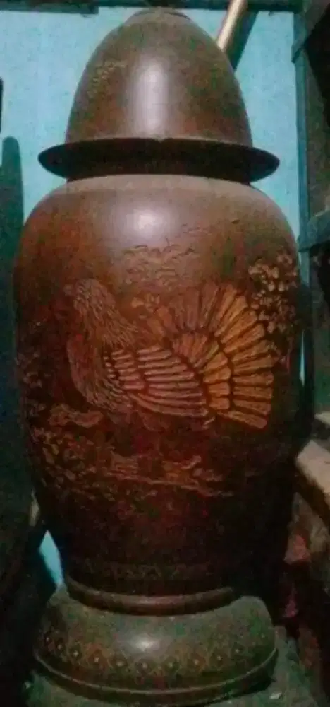 GUCI KAYU UKIRAN ANTIK