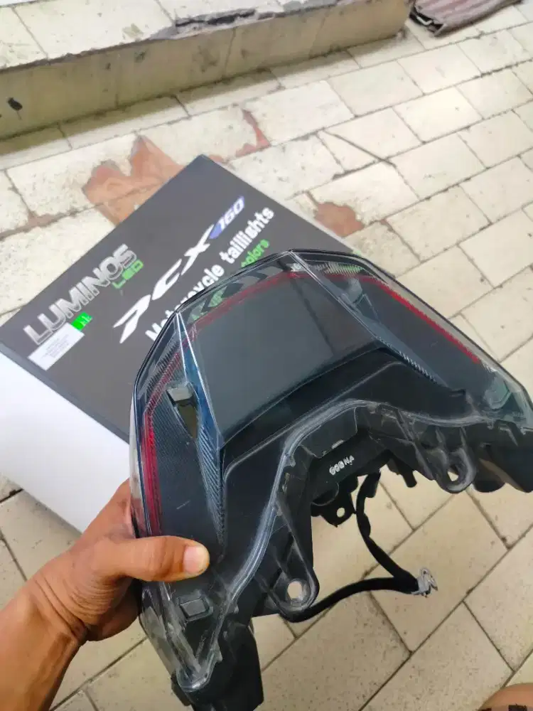 Dijual stoplamp PCX 160 ORI second