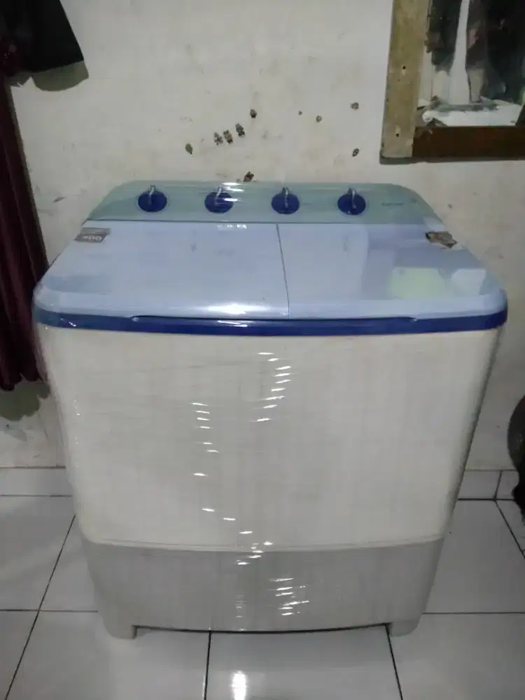 Mesin cuci merek Politron kap 9kg