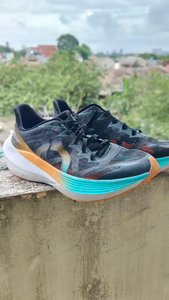 Sepatu Running Ortuseight