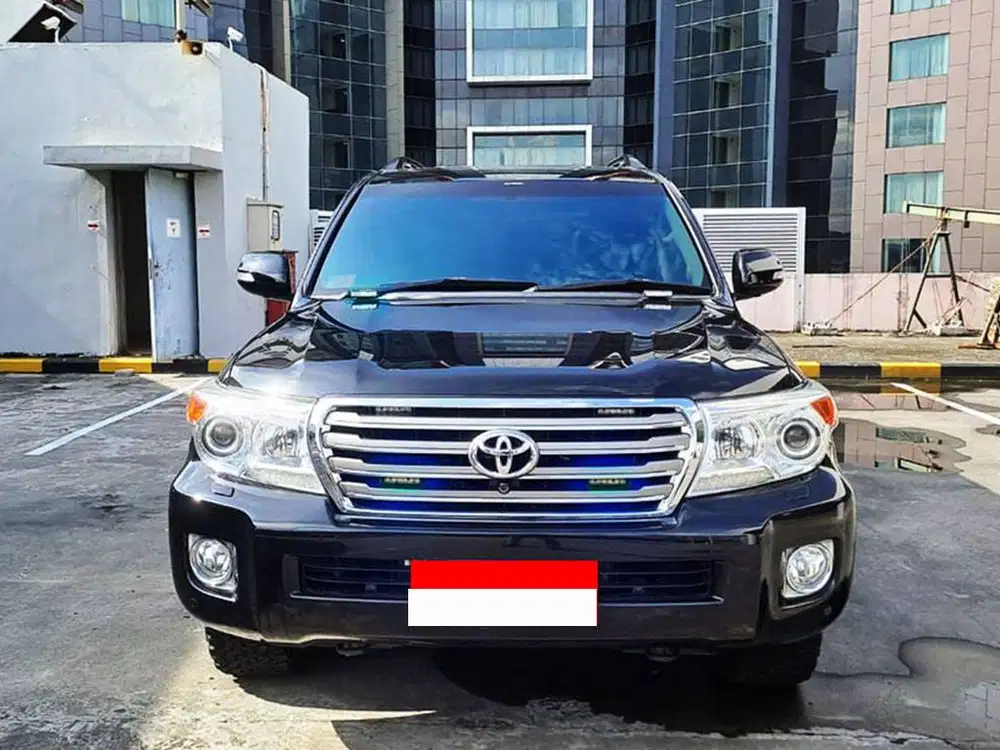 2012 Land Cruiser 4.5 V8 Diesel VXR Plat B GENAP Pjk 8/2026 Mulus