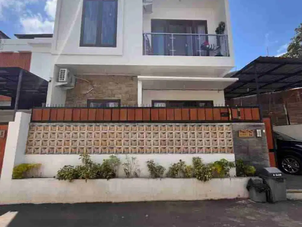 rumah Terawat taman griya SHM lokasi strategis lingkungan tenang