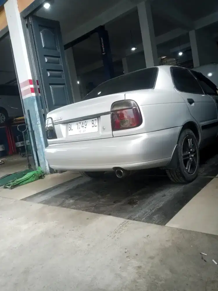 Di jual Suzuki Baleno 2002