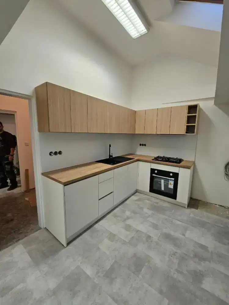 Jasa Pembuatan Aluminium dan Furniture Custom – Cikarang