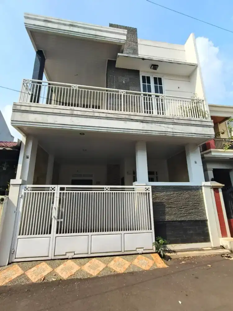 Dijual rumah second murah idaman keluarga tingkat  Cimanggis Depok