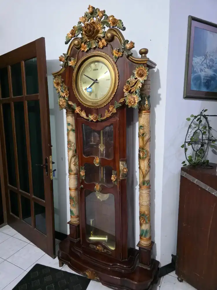 DIJUAL JAM LEMARI UKIR