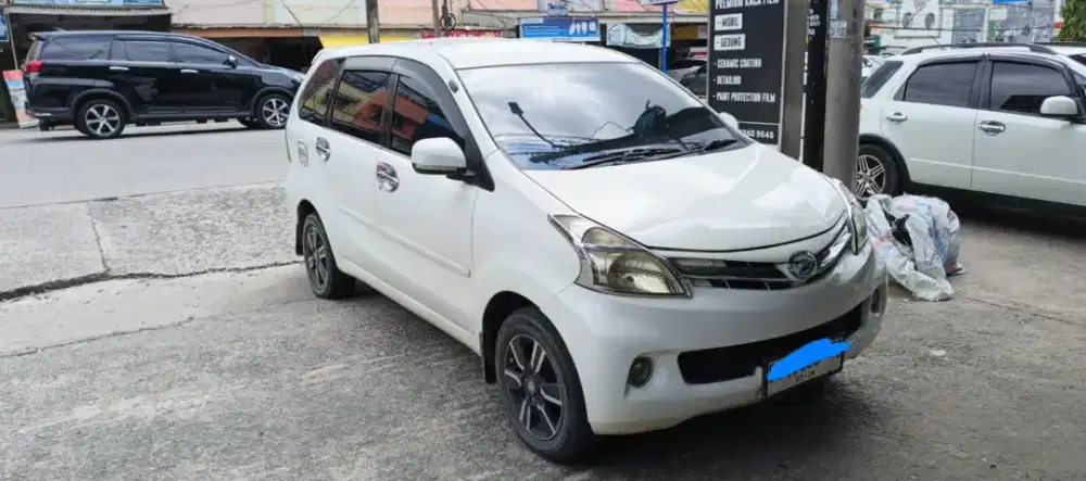 XENIA 1.3 R DELUXE AT 2013