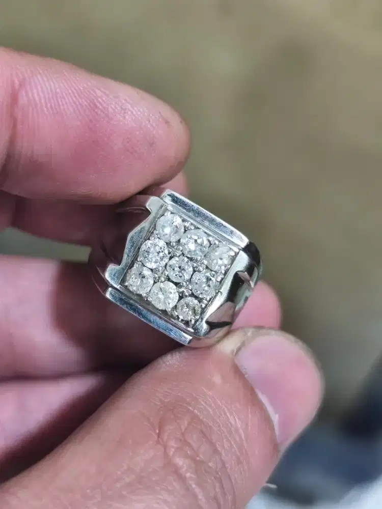 Cincin perak Batu berlian