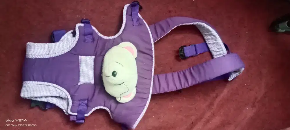 Gendongan  anak dan batita