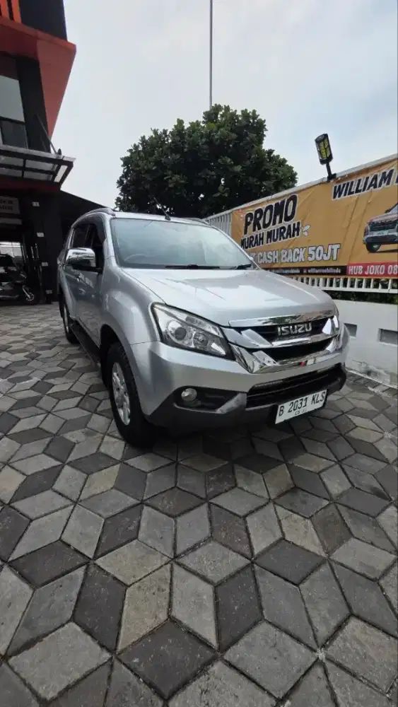 ISUZU MUX AT DP 25.