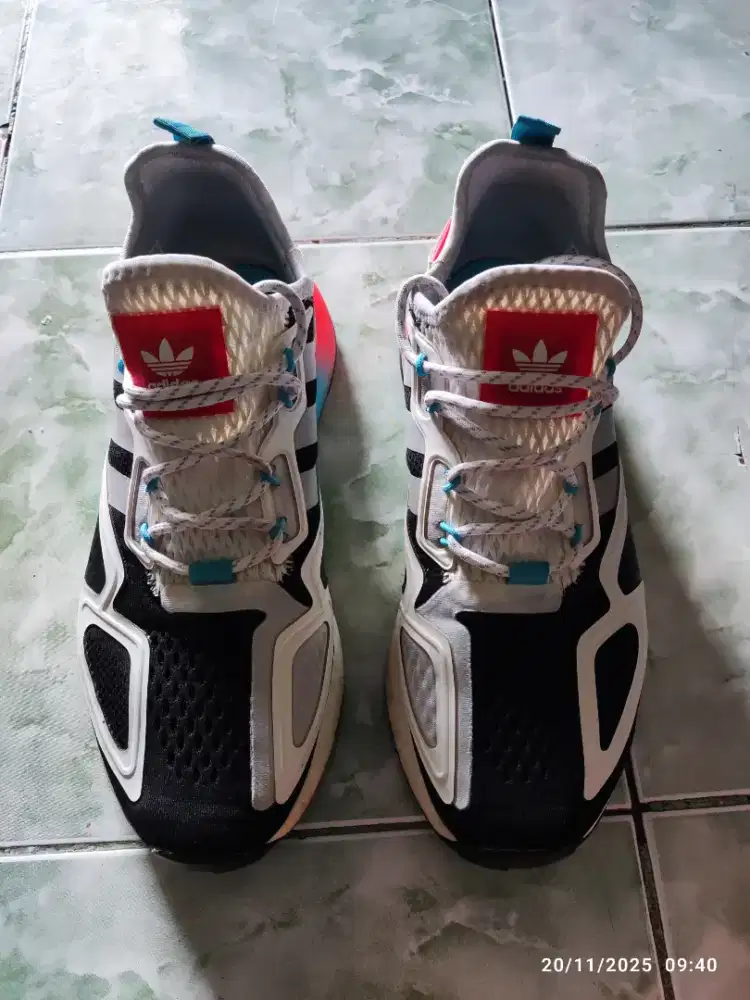 Sepatu Adidas import size 42