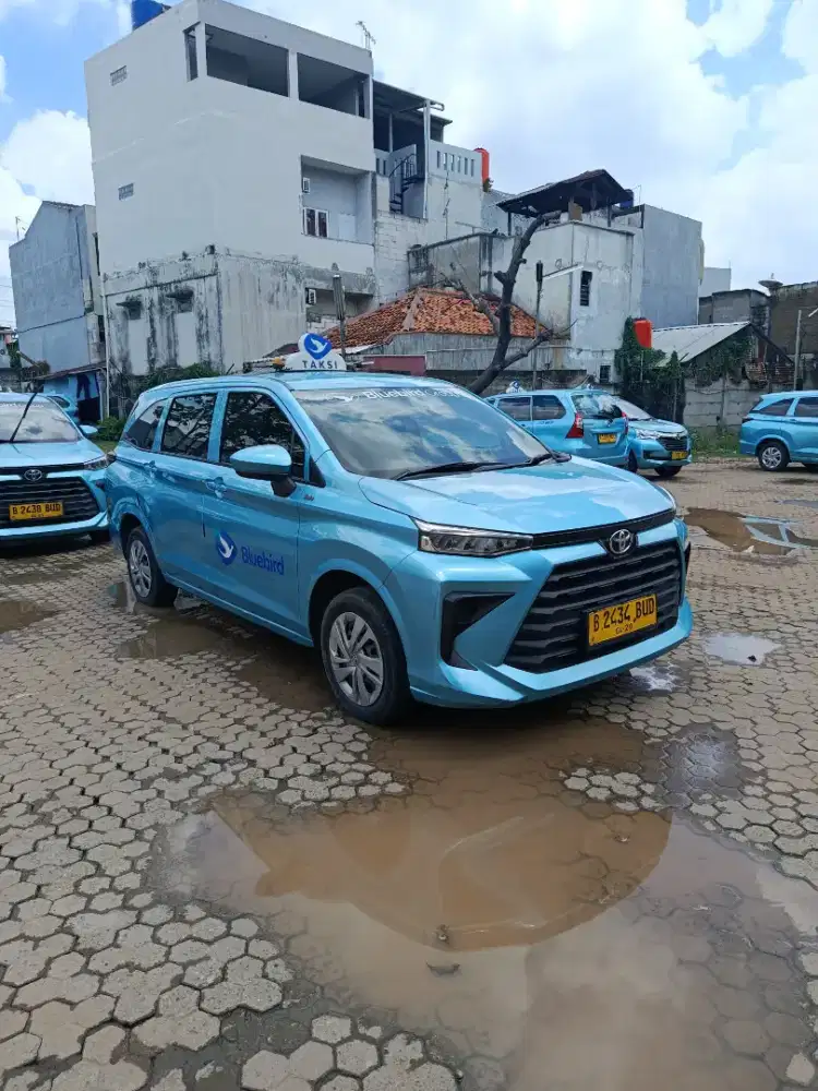 Supir Taxi Bluebird
