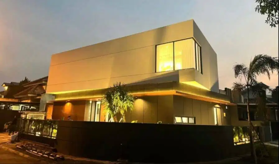 Dijual Rumah Modern Tanah Luas di Daerah BSD RN-17301