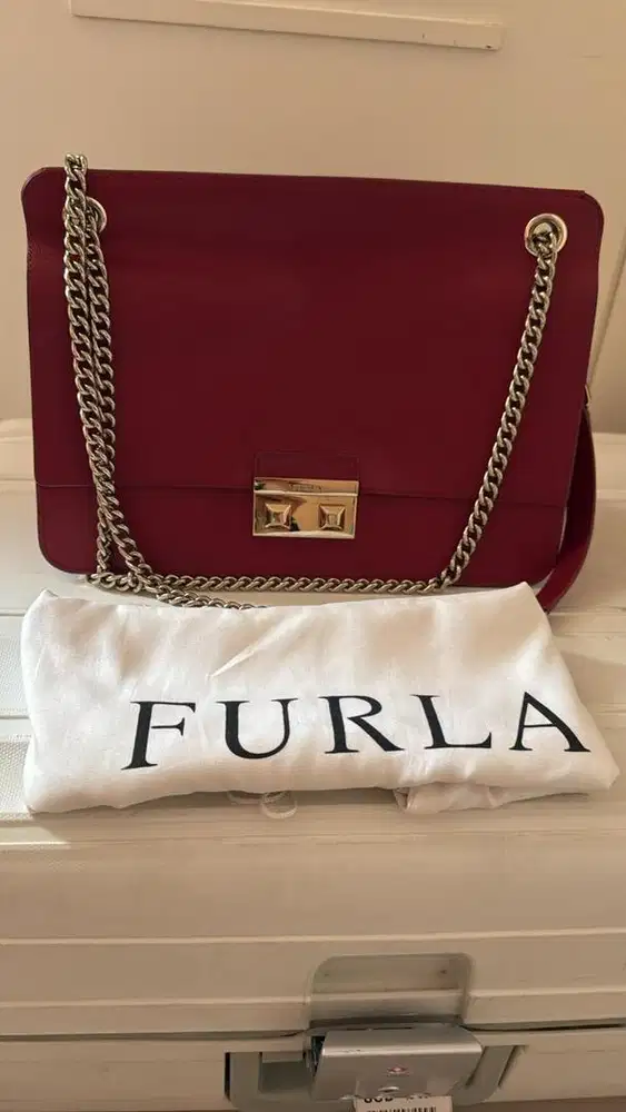 Tas Furla Red Metropolis crossbody bag