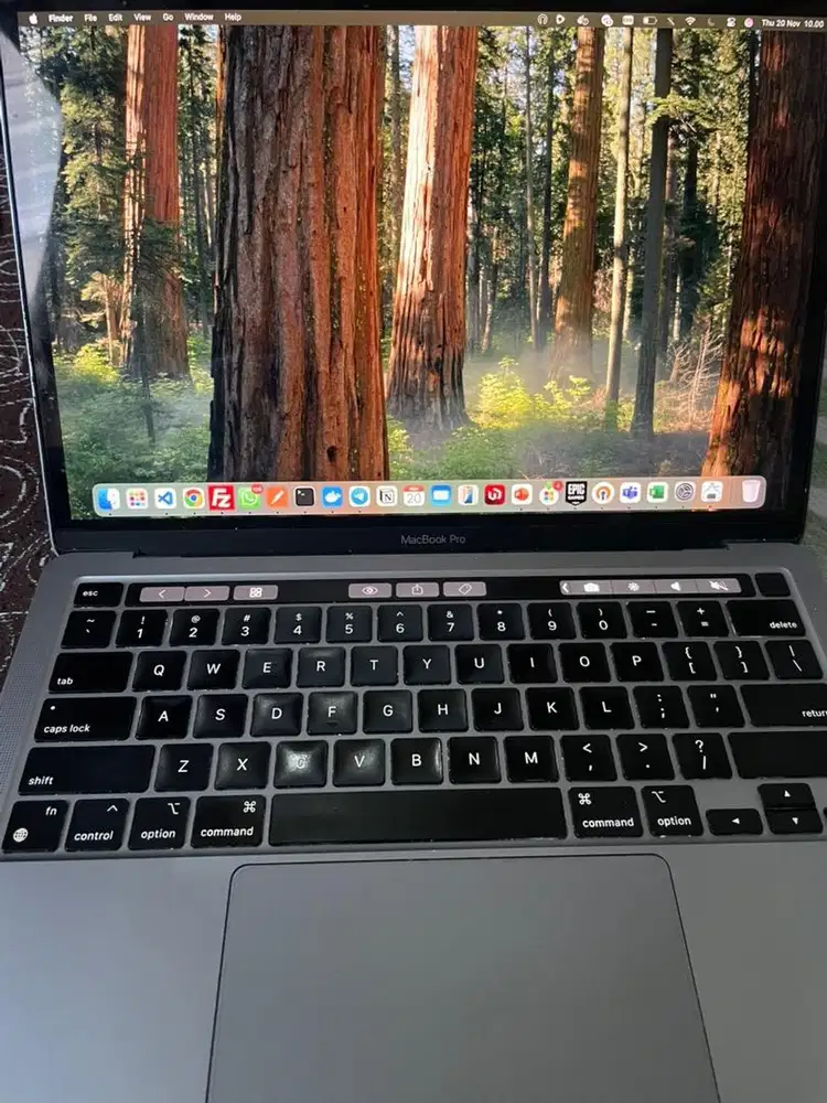 Macbook Pro M1 8/256 2020