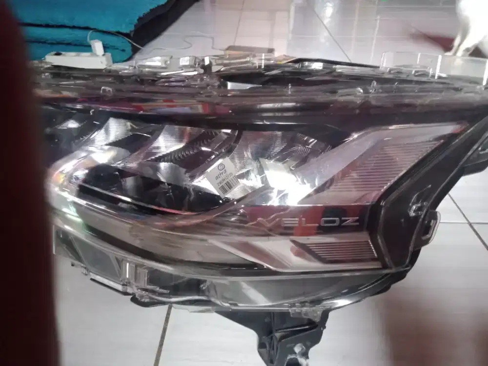 Head lamp , Avanza Veloz