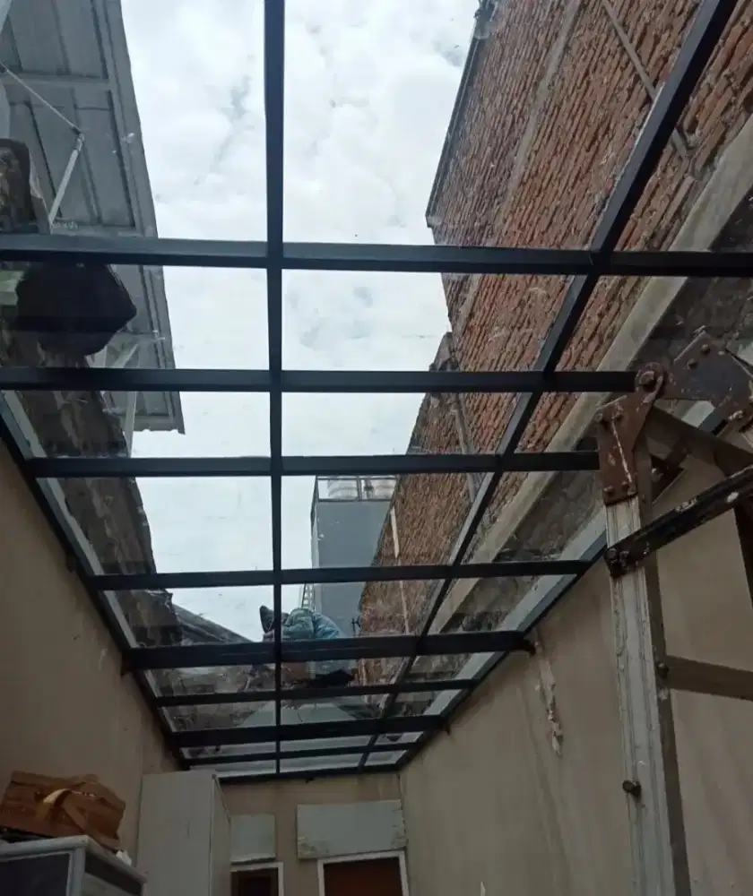 Canopy atap kaca