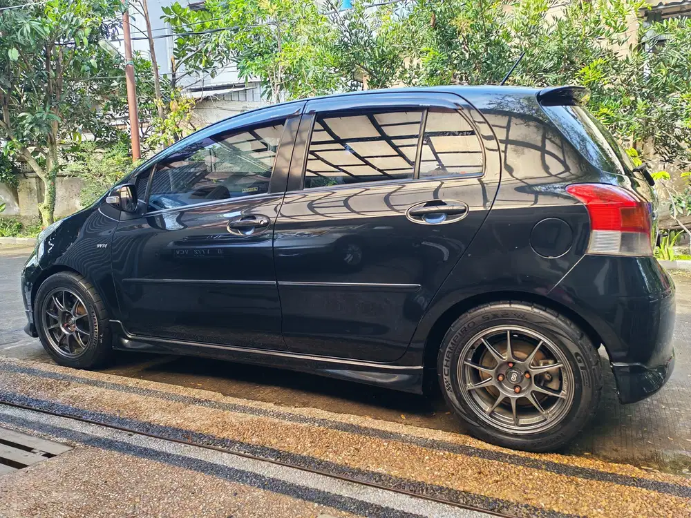 Toyota Yaris 2010 Bensin