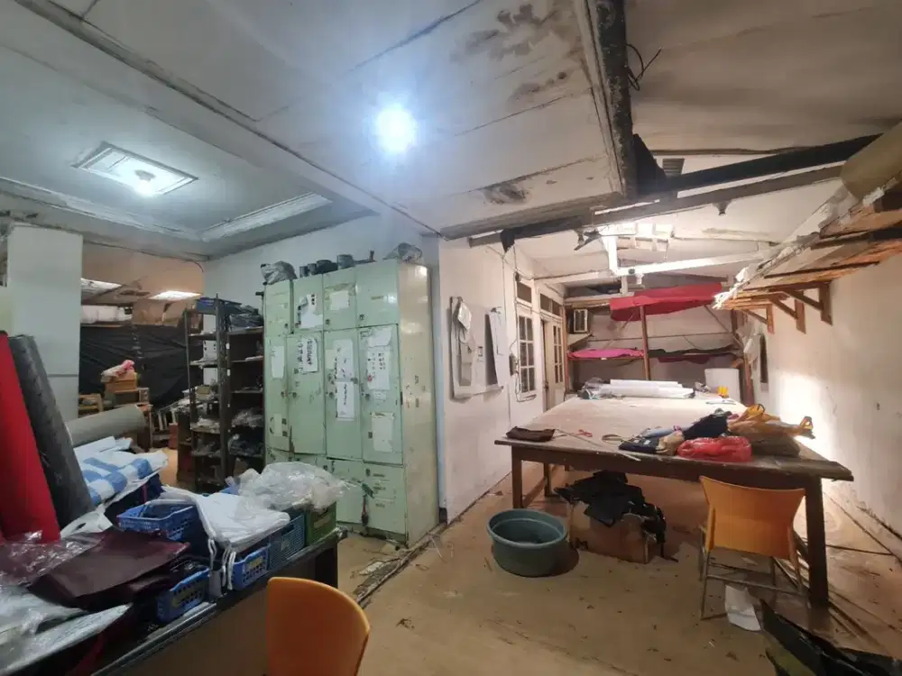 Rumah Tinggal strategis Berlokasi Di Tengah Kota, Bisa Untuk Usaha, Di Kembar, BKR, Bandung