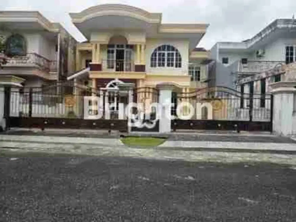 DIJUAL RUMAH SEMIFURNISH TENGAH KOTA BERNUANSA MINIMALIS LOKASI DALAM PERUMAHAN BALIKPAPAN BARU AMAN NYAMAN HARGA NEGO