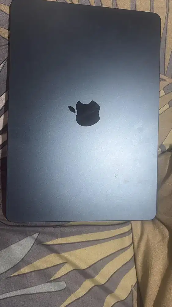 DIJUAL BU - MACBOOK AIR M2 8/255