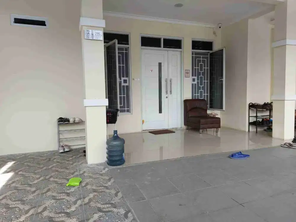 dijual rumah kos pinggir jalan harapan indah bekasi