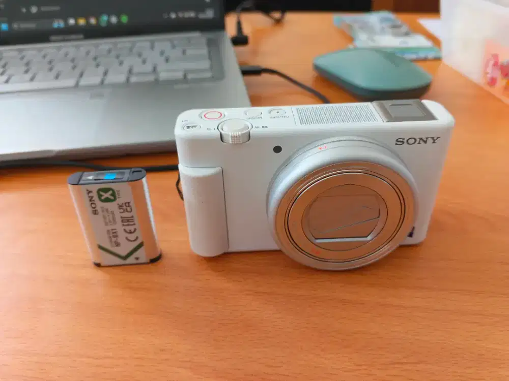 Sony ZV1 ZV 1 ZV-1 (Putih)