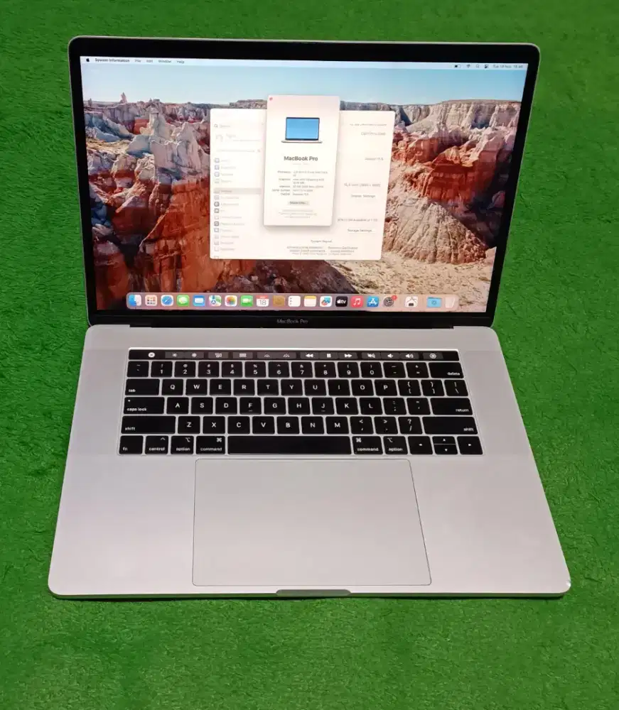 Macbook Pro 2018 15inch i9 32/1 TB Silver Touchbar Dual VGA Murah