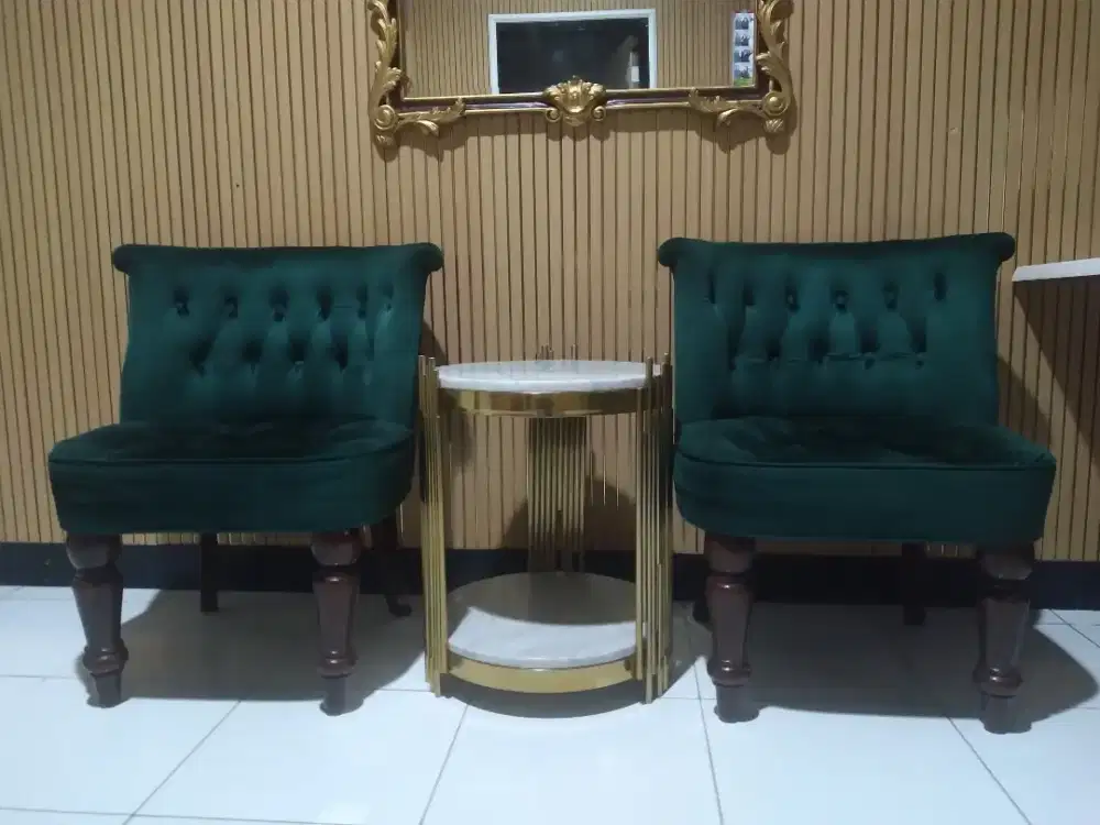 Satu set kursi tamu minimalis