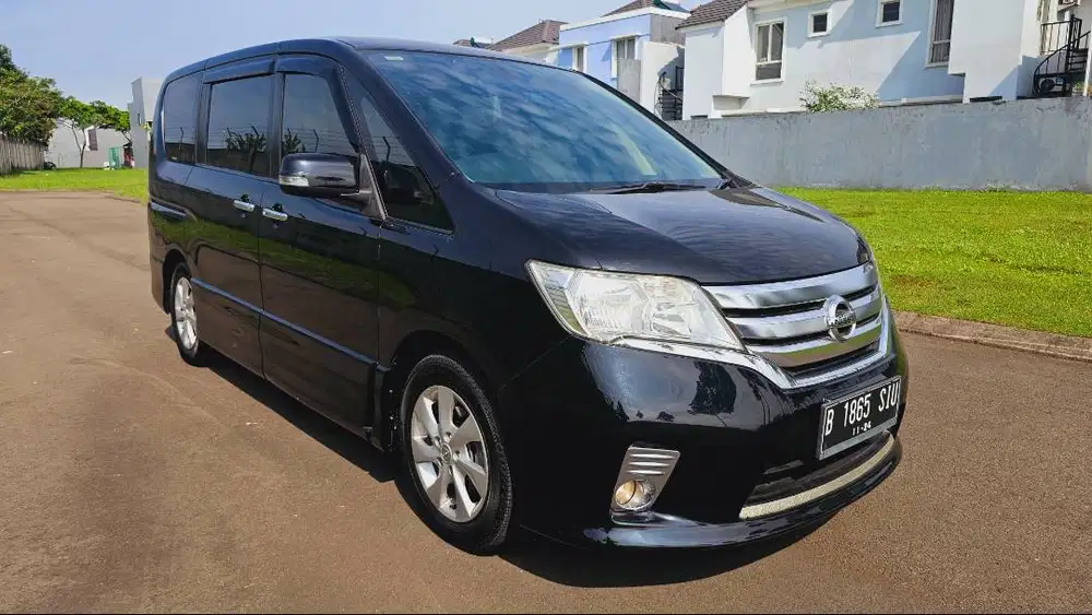 Nissan Serena 2.0 HWS 2014 Hitam Bebas LAKA BANJIR SIAP PAKE DP MINIM