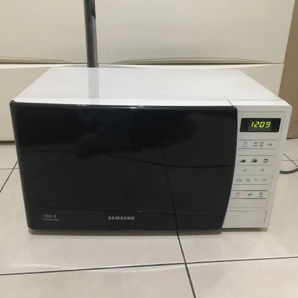 Dijual Microwave samsung me731k second rawamangun