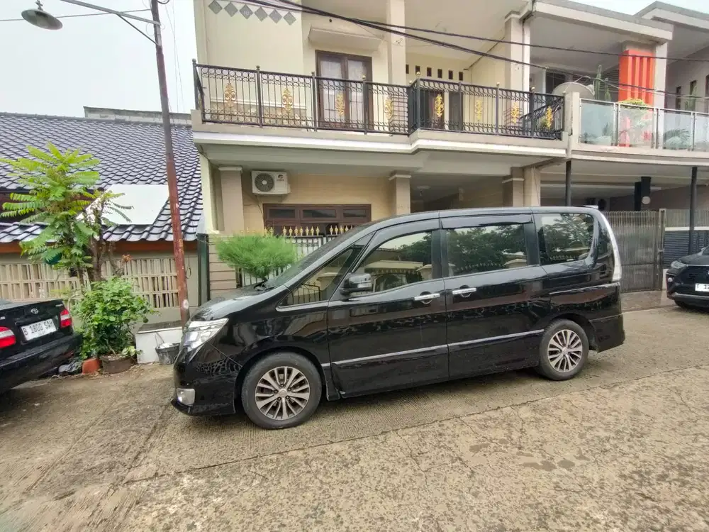Takeover Nissan Serena 2017 Bensin