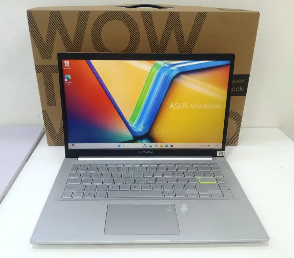 Asus VivoBook K413E
Ci7 1165G7
RAM 8GB 
SSD 512GB
VGA MX350 2GB