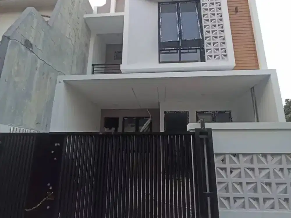 RUMAH BARU 3 LANTAI Dalam Komplek – Pondok Bambu, Jakarta Timur