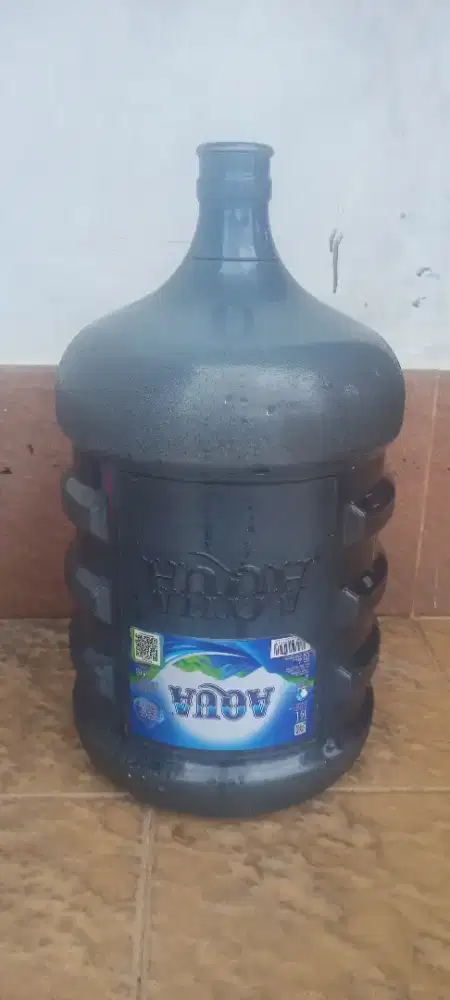 Galon Aqua kosong