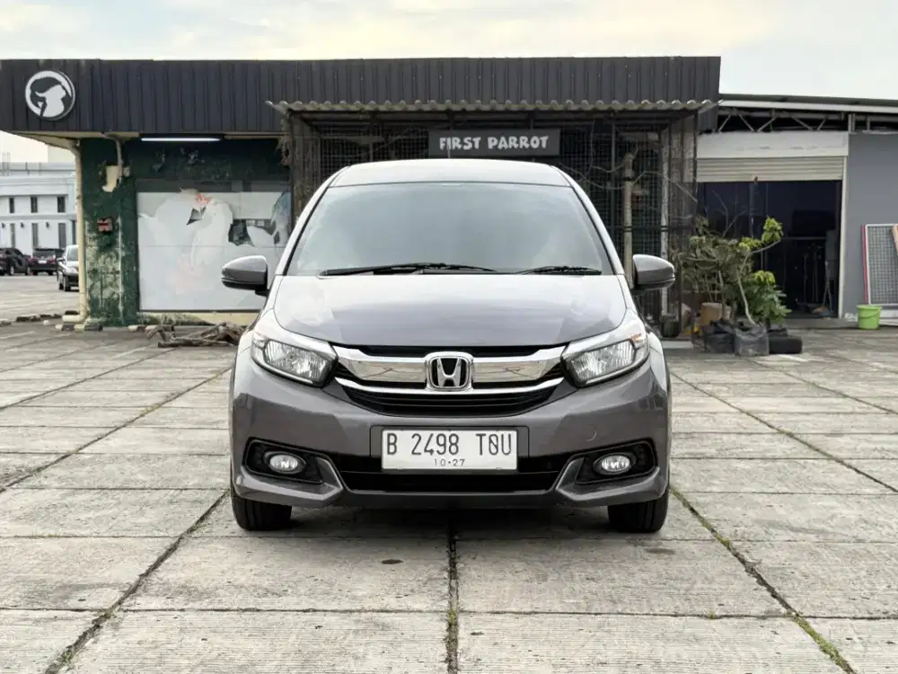 (Low Km)Honda Mobilio E 1.5 AT. Tahun 2017. Abu abu. Perfect cond