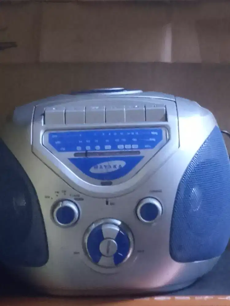 Radio FM kaset model sangat unik
