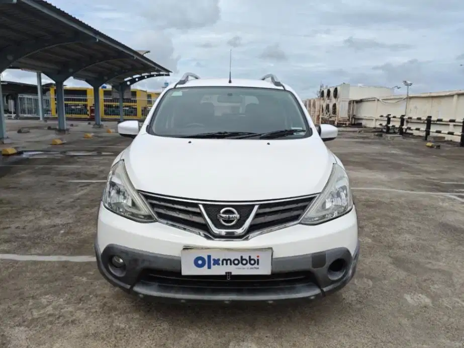 DP Rendah  6JT Nissan Grand livina 1.5 X-Gear Bensin-AT 2015 Putih