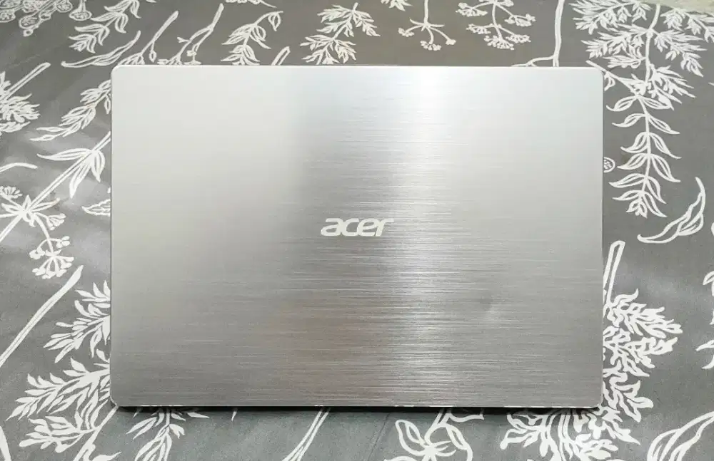 Acer swift 3 sf314-54g Fhd IPS Dualvga i3gen7/8/256 batre awet 4jam